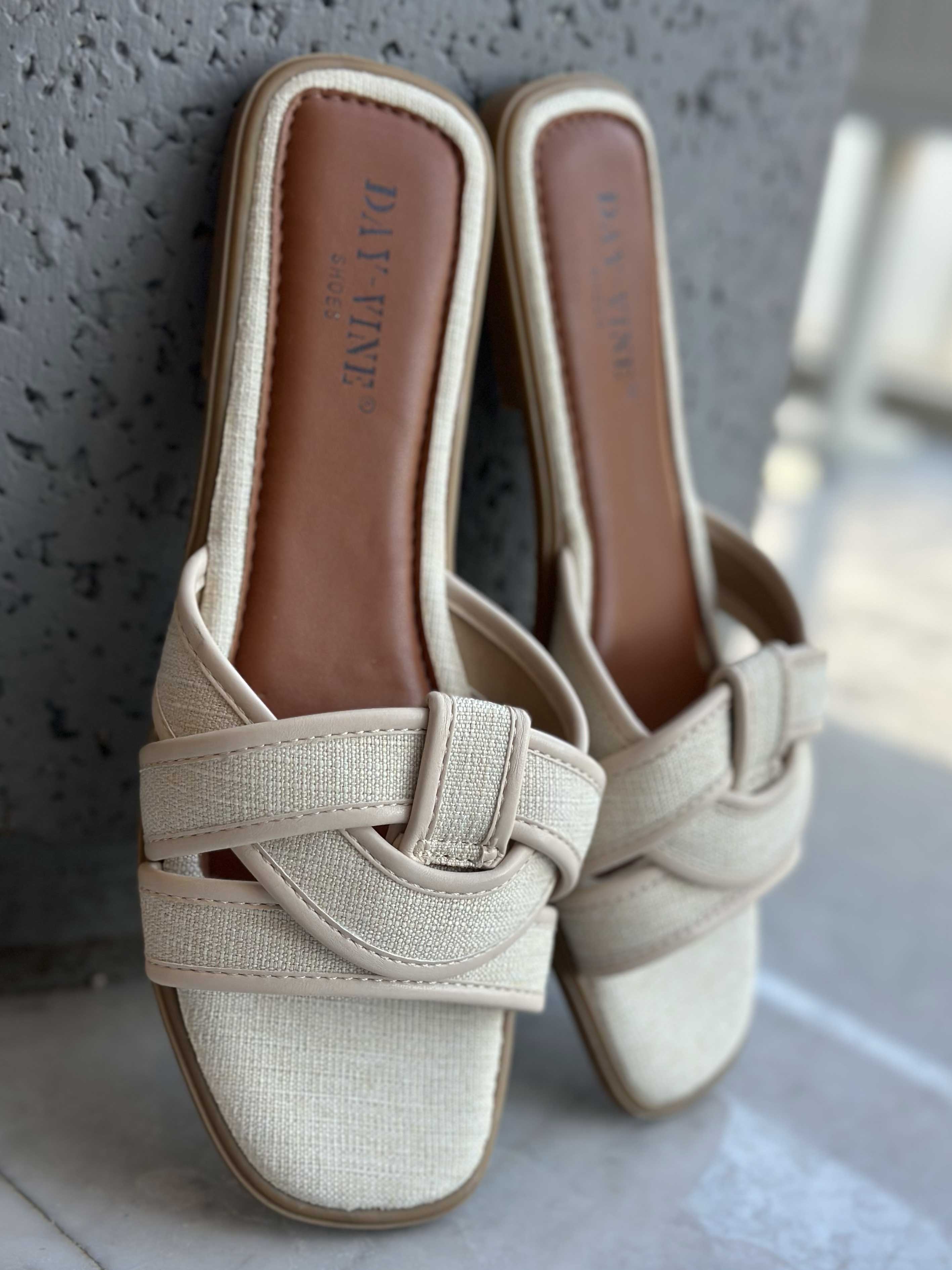 Valerie - Sandaler med flettet detaljer